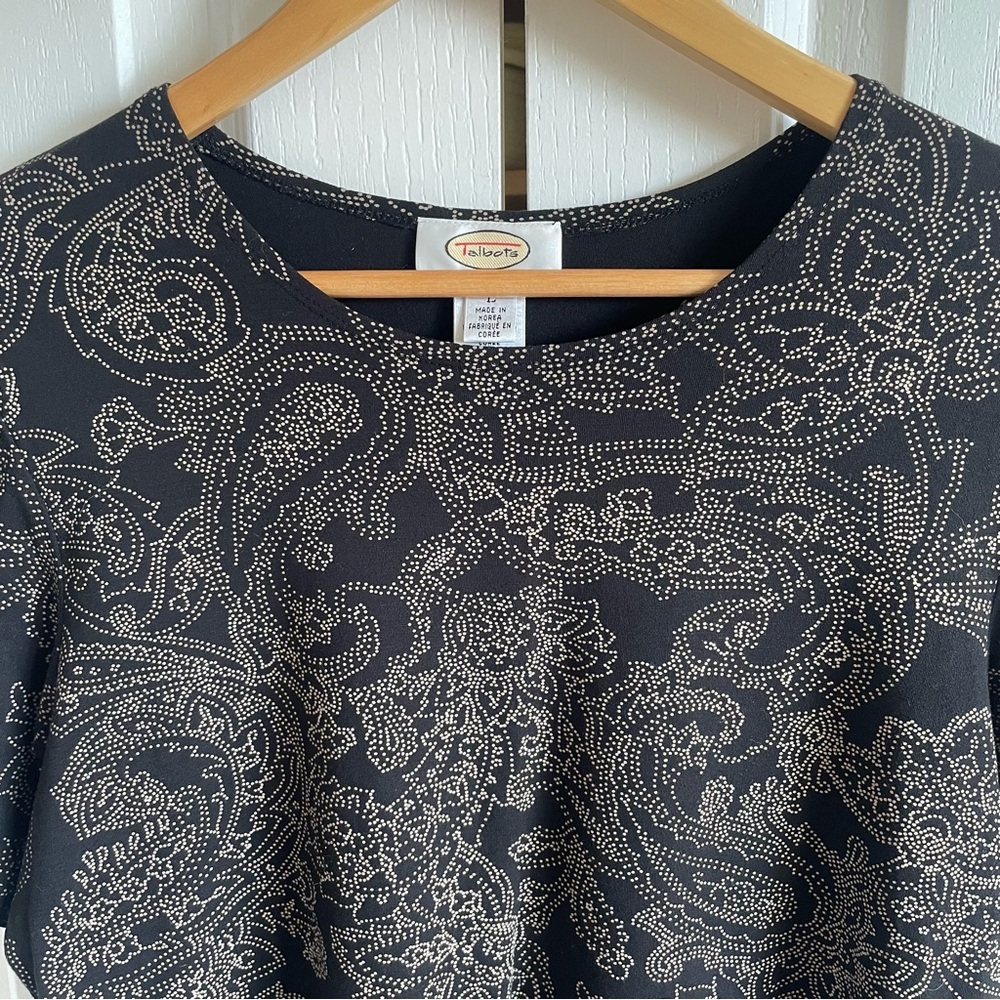 Talbots Paisley Print Short Sleeve Top Women’s Black Tan Stretch Casual Gorpcore - Picture 3 of 10